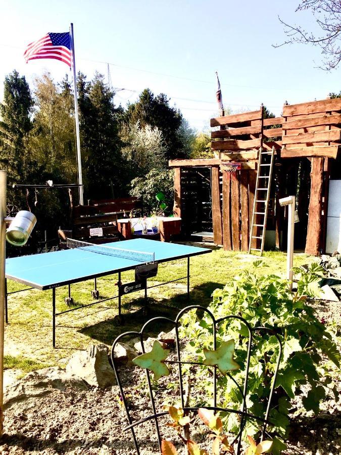 Frankes Lodge Apartment Mit Garten Und Pool, 6 Einzelbetten, Parkplatz Essen Exteriör bild